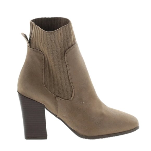 JOURNEE COLLECTION Adalia Knit Bootie 10  new - Picture 7 of 15